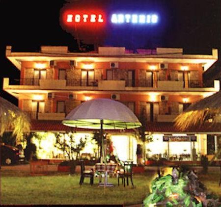 Artemis Aparthotel ปาราเลียกาเตอรีนิส ภายนอก รูปภาพ
